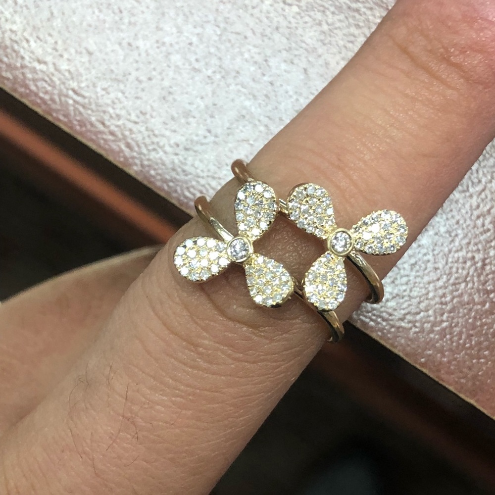 14k solid gold diamond flower ring